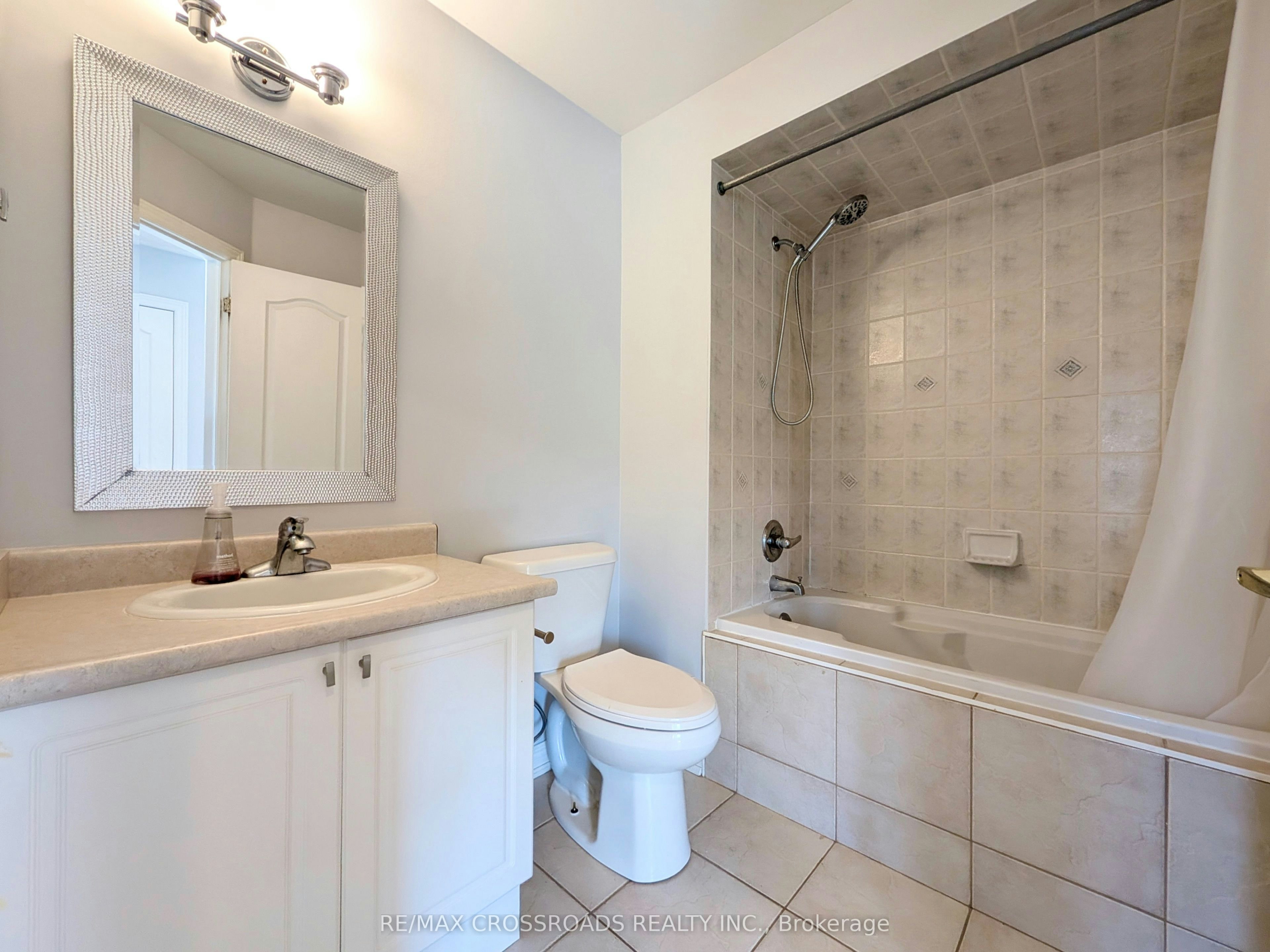 31 Loire Valley Avenue, Vaughan, ON, L4J 8T3 - 22