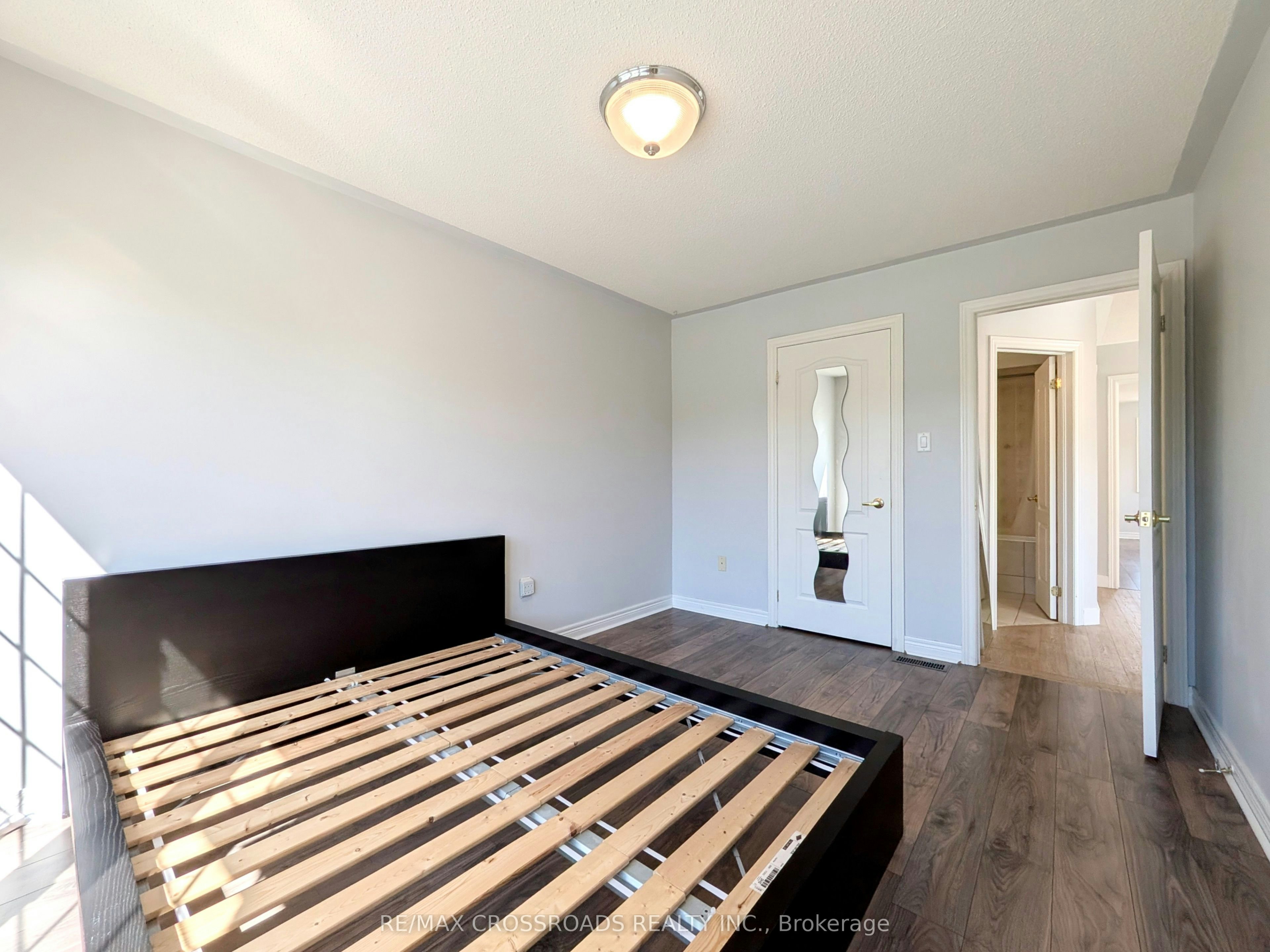 31 Loire Valley Avenue, Vaughan, ON, L4J 8T3 - 19