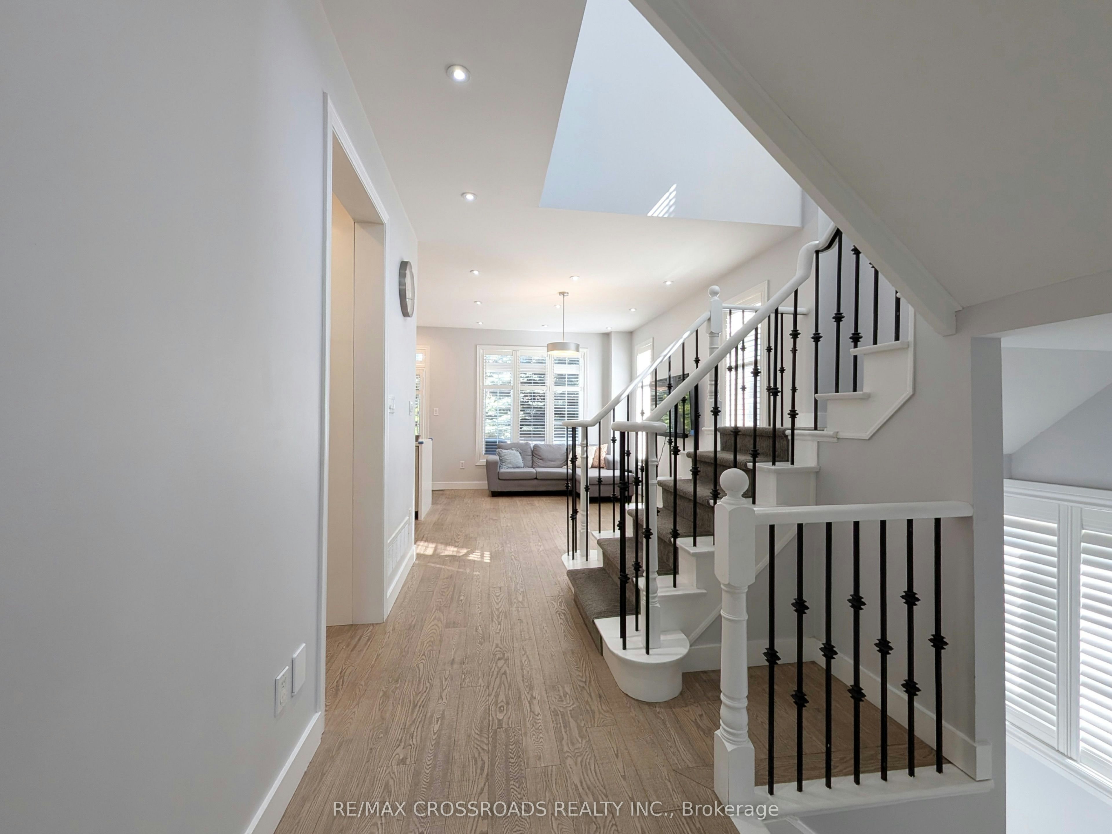 31 Loire Valley Avenue, Vaughan, ON, L4J 8T3 - 6