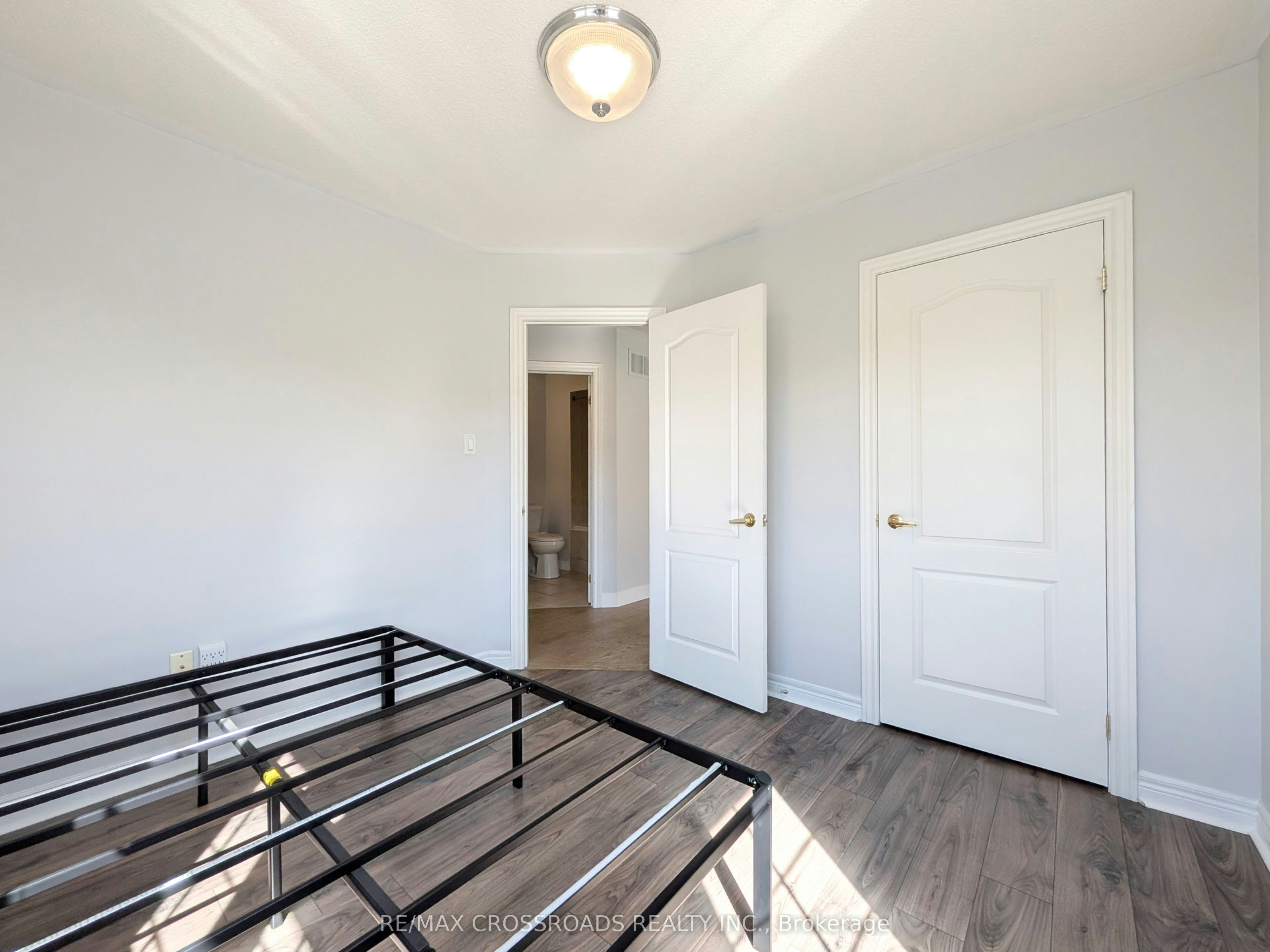 31 Loire Valley Avenue, Vaughan, ON, L4J 8T3 - 21