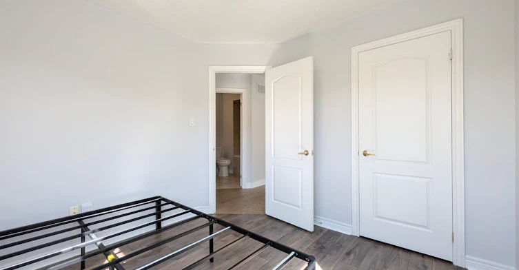 31 Loire Valley Avenue, Vaughan, ON, L4J 8T3 - 21