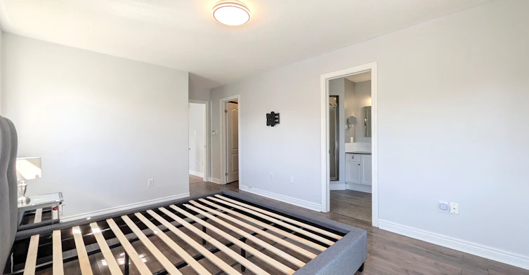 31 Loire Valley Avenue, Vaughan, ON, L4J 8T3 - 24