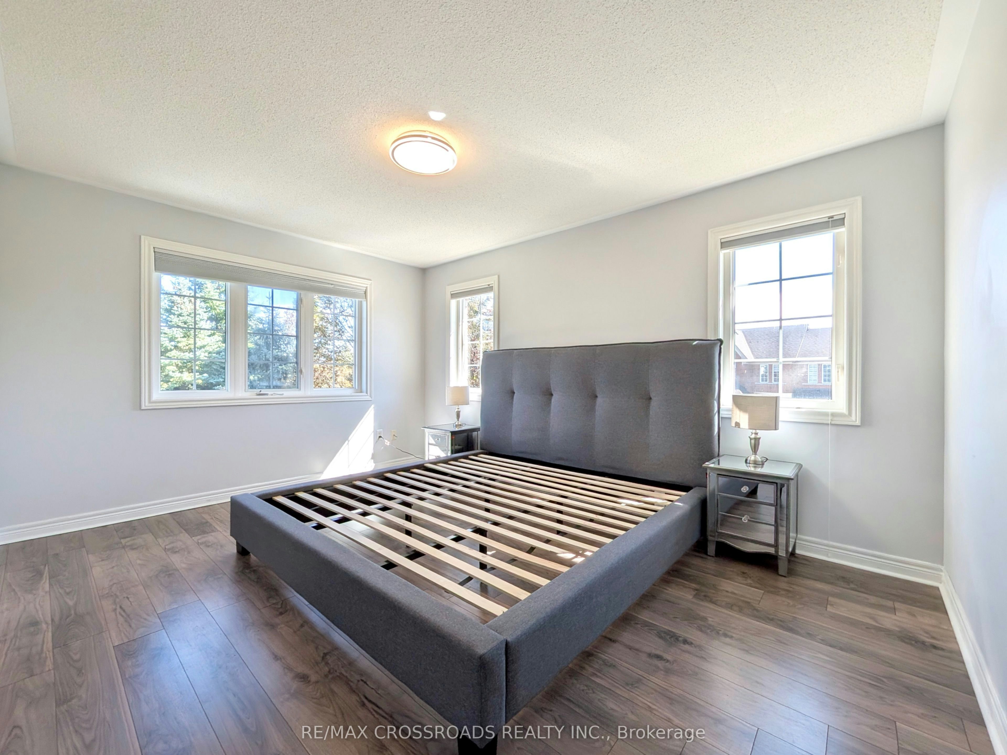 31 Loire Valley Avenue, Vaughan, ON, L4J 8T3 - 23