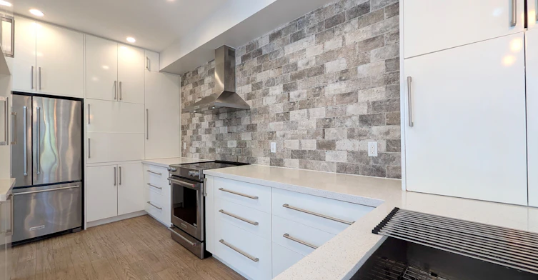 31 Loire Valley Avenue, Vaughan, ON, L4J 8T3 - 13