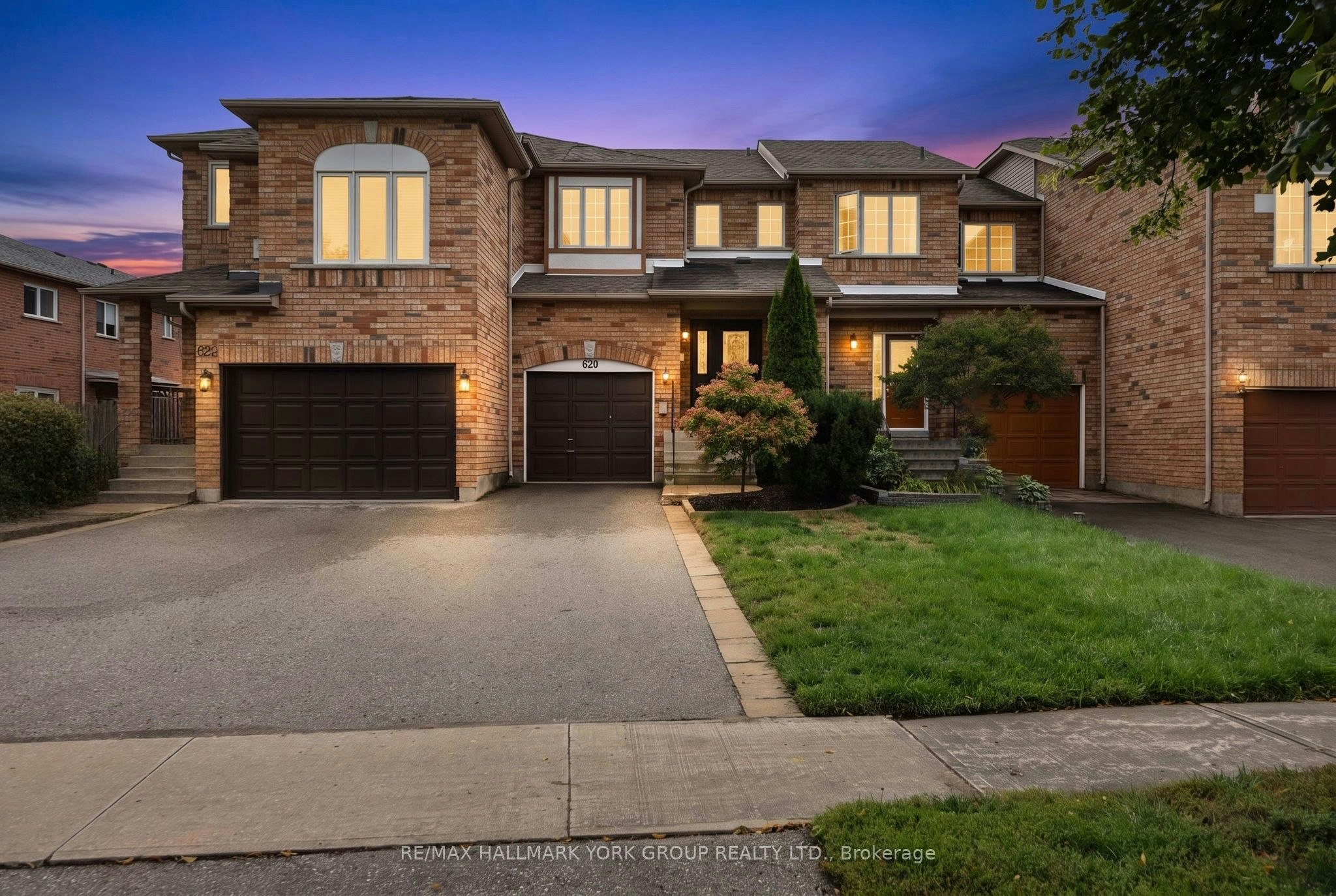 620 Bondi Avenue, Newmarket, ON, L3Y 8S8