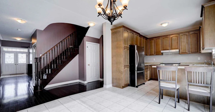 18 Horsley Court, Aurora, ON, L4G 0H7 - 11