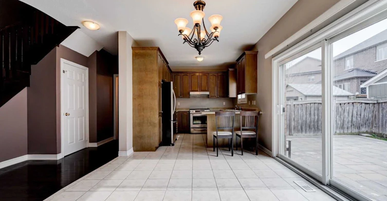 18 Horsley Court, Aurora, ON, L4G 0H7 - 9