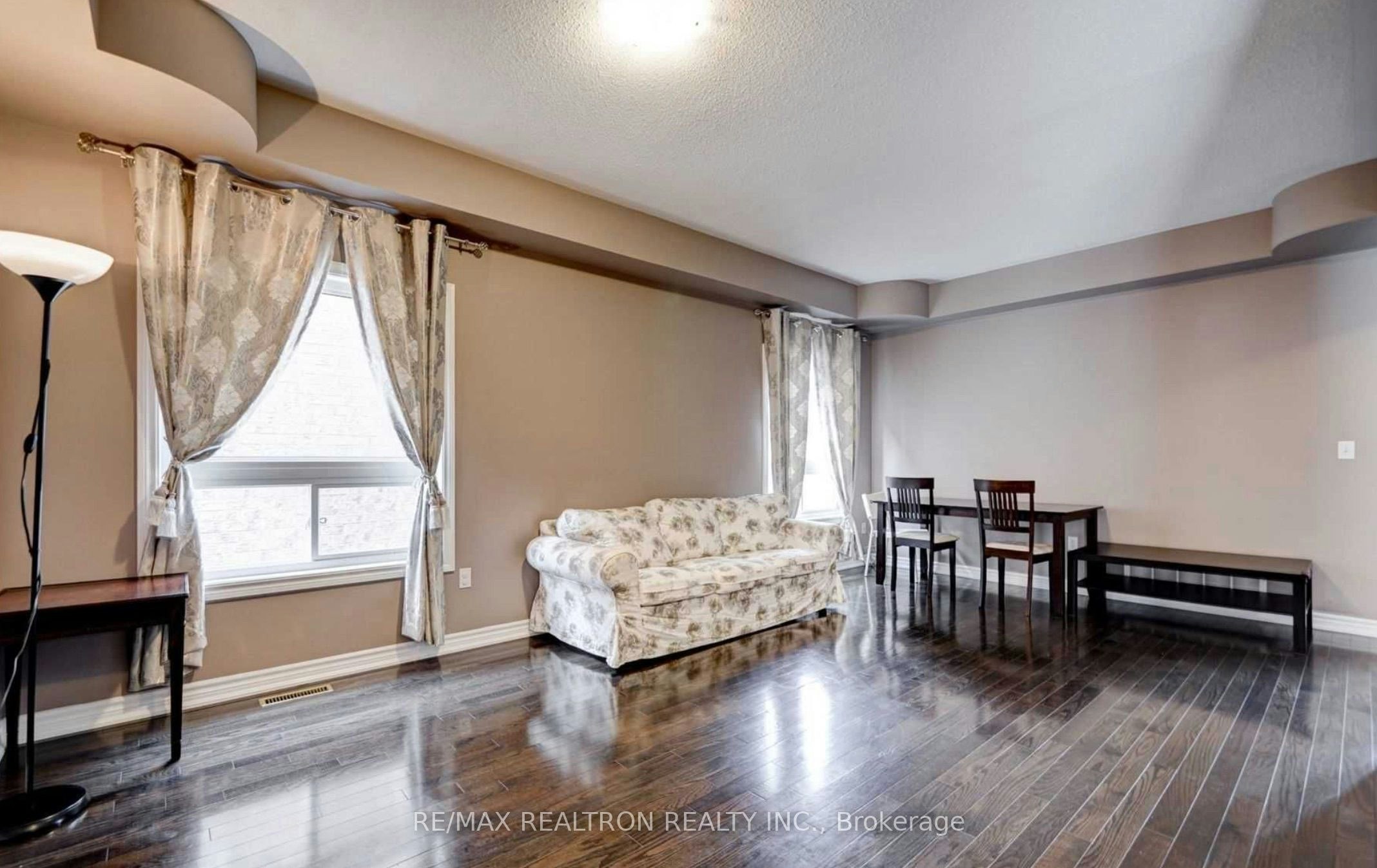 18 Horsley Court, Aurora, ON, L4G 0H7 - 4