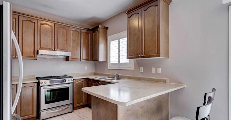 18 Horsley Court, Aurora, ON, L4G 0H7 - 12