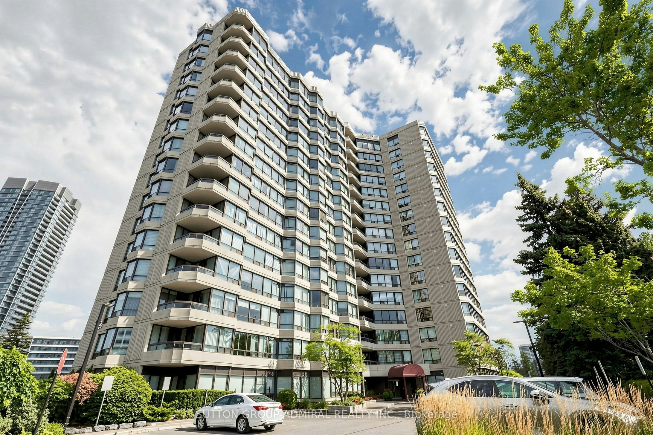 806-7460 Bathurst Street, Vaughan, ON, L4J 7K9