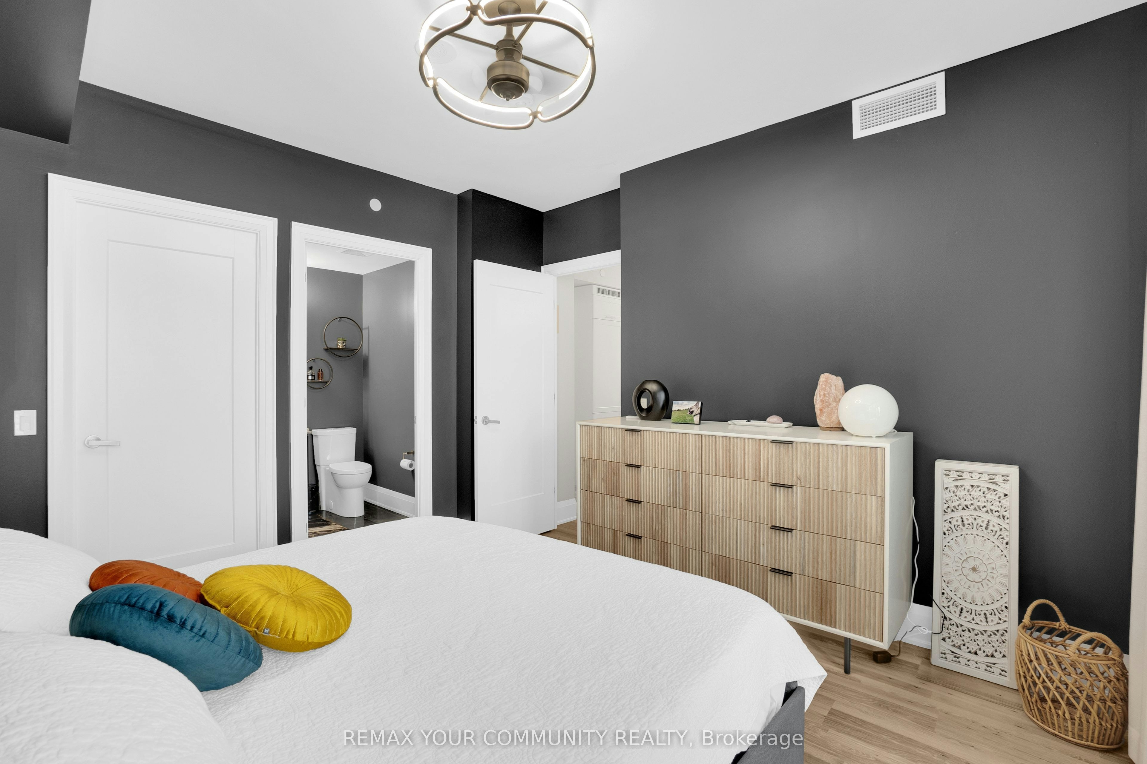 523-9085 Jane Street, Vaughan, ON, L4K 0L8 - 16
