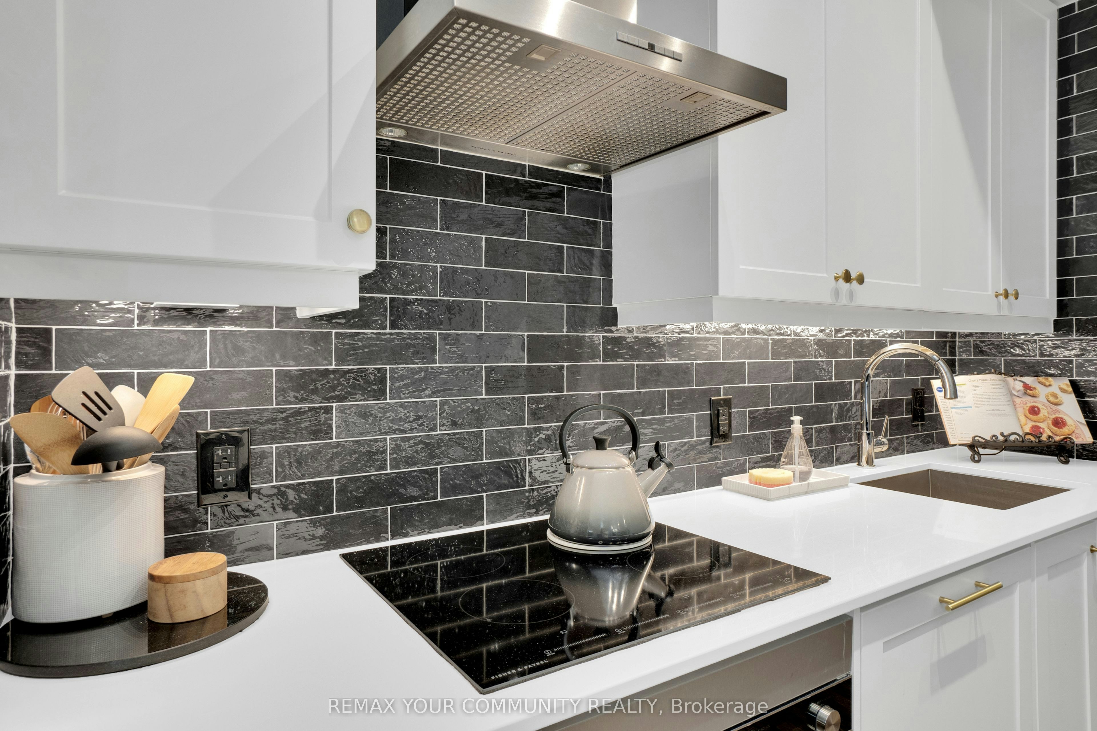 523-9085 Jane Street, Vaughan, ON, L4K 0L8 - 7