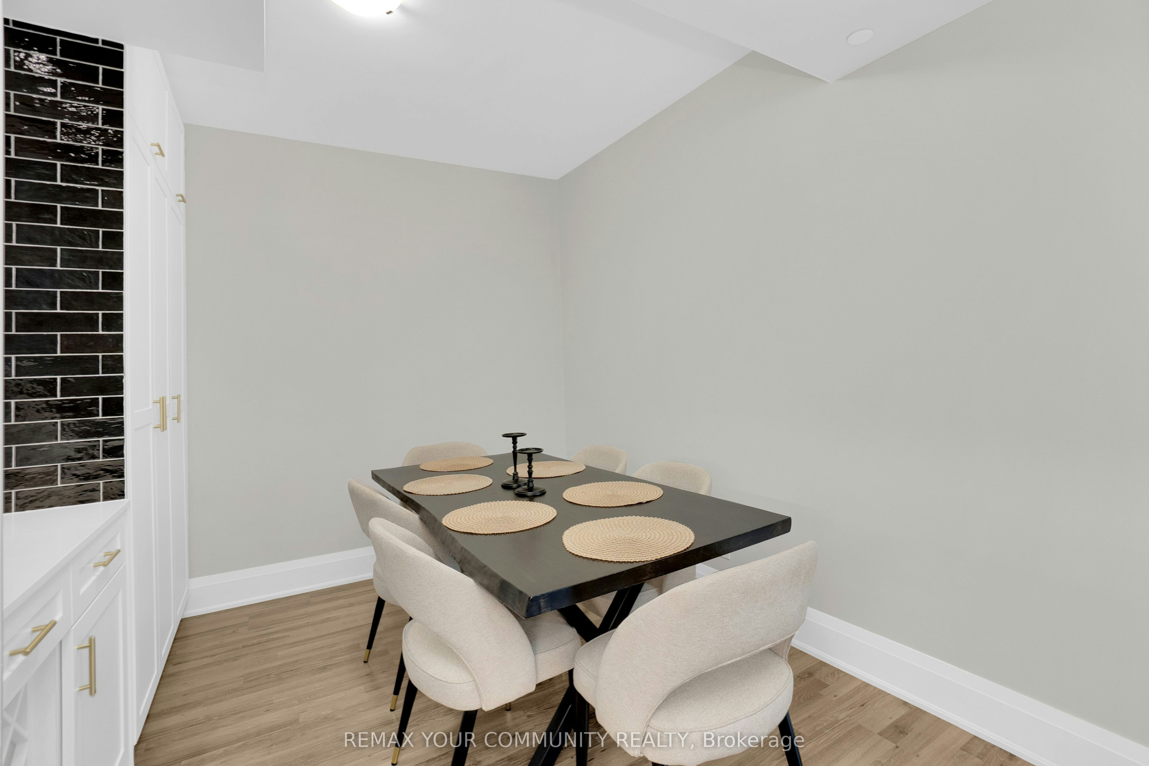 523-9085 Jane Street, Vaughan, ON, L4K 0L8 - 9