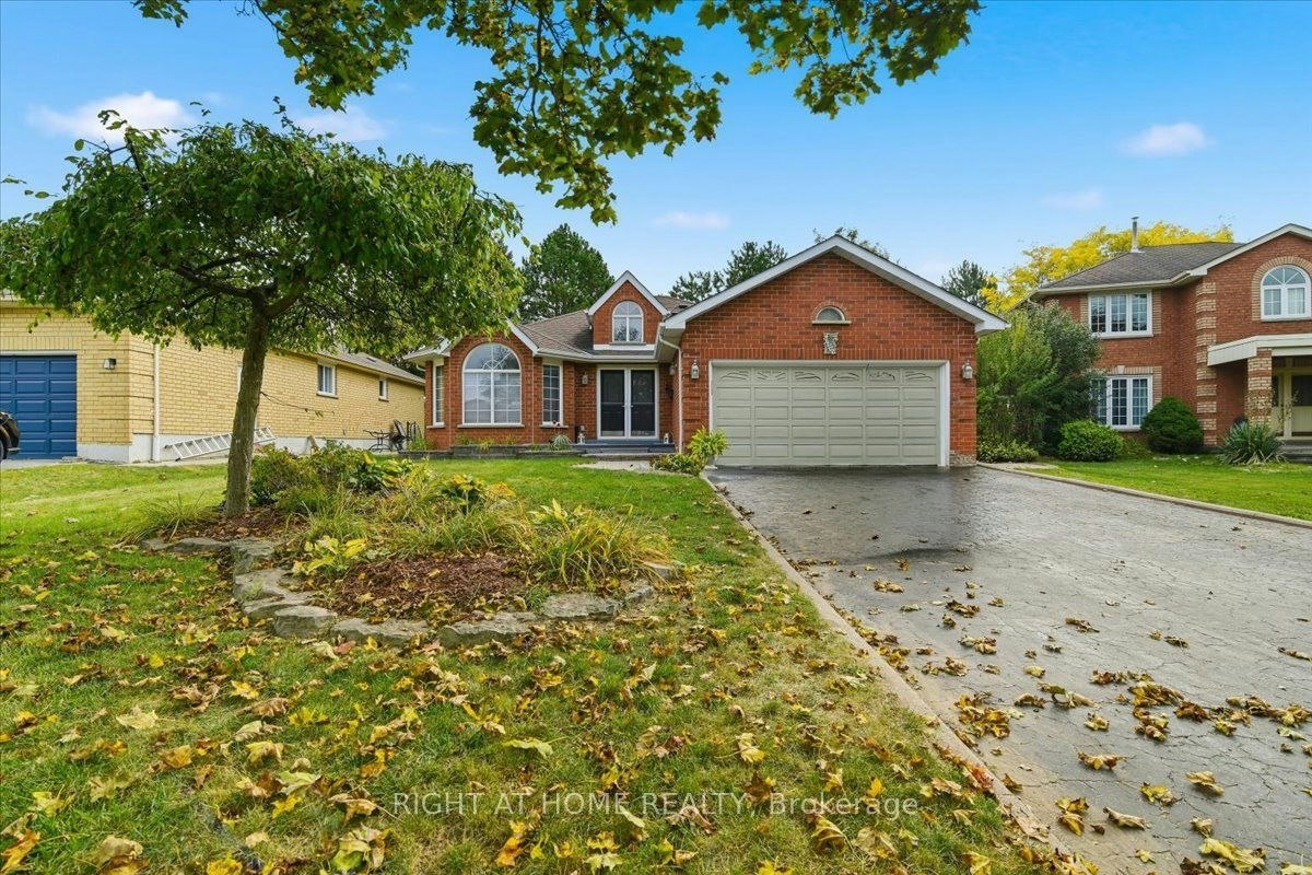 5 St John's Court, Uxbridge, ON, L9P 1M3