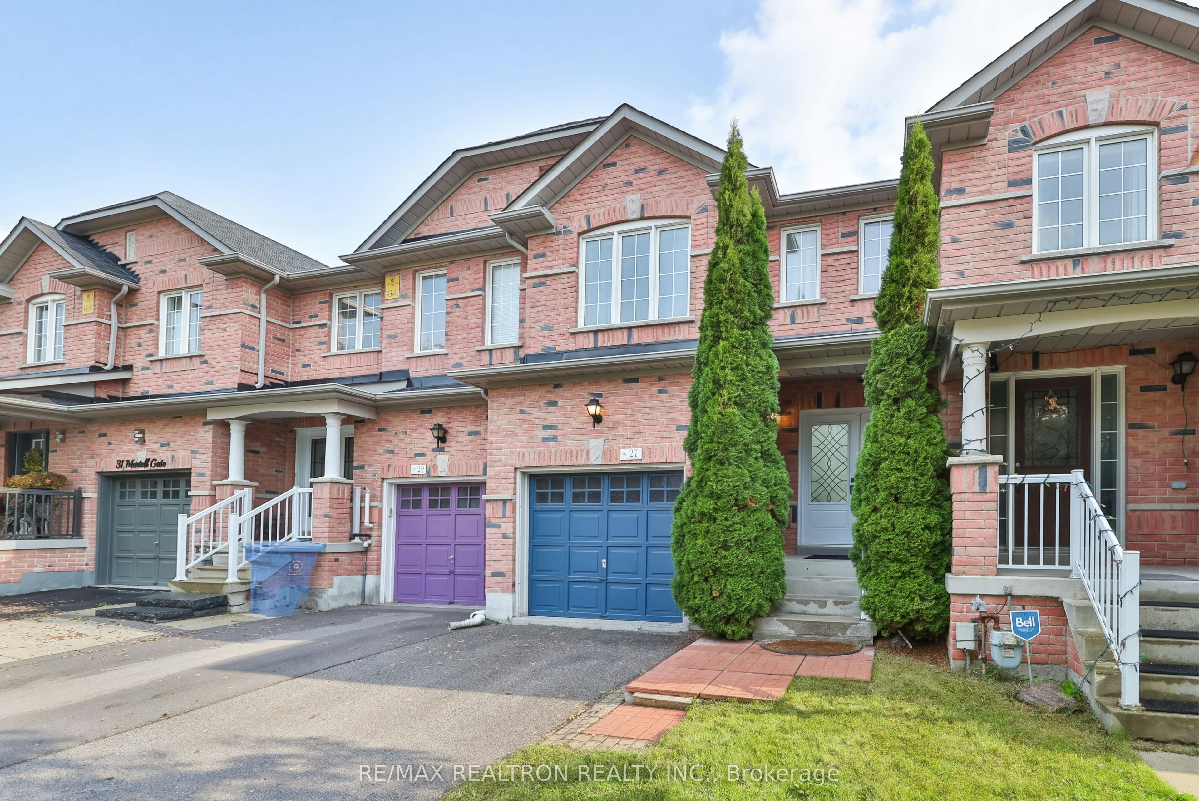 27 Martell Gate, Aurora, ON, L4G 0B9