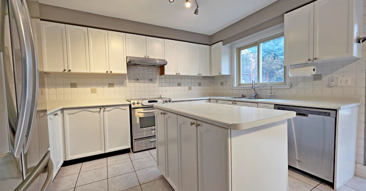 14 Hadera Place, Georgina, ON, L4P 3N6 - 13