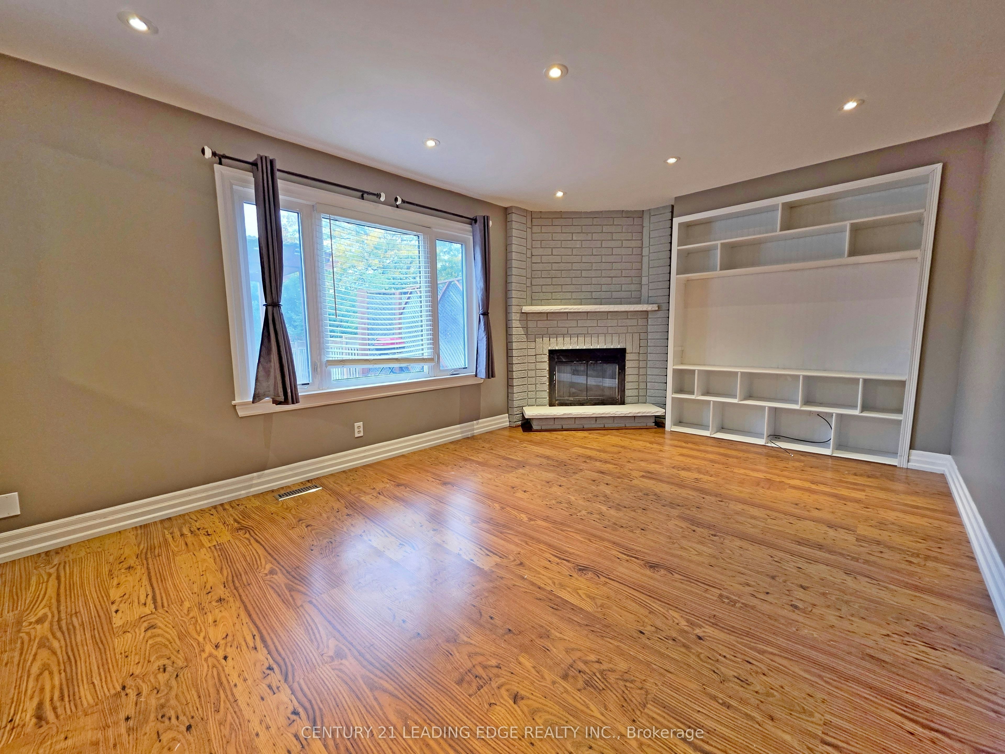 14 Hadera Place, Georgina, ON, L4P 3N6 - 14