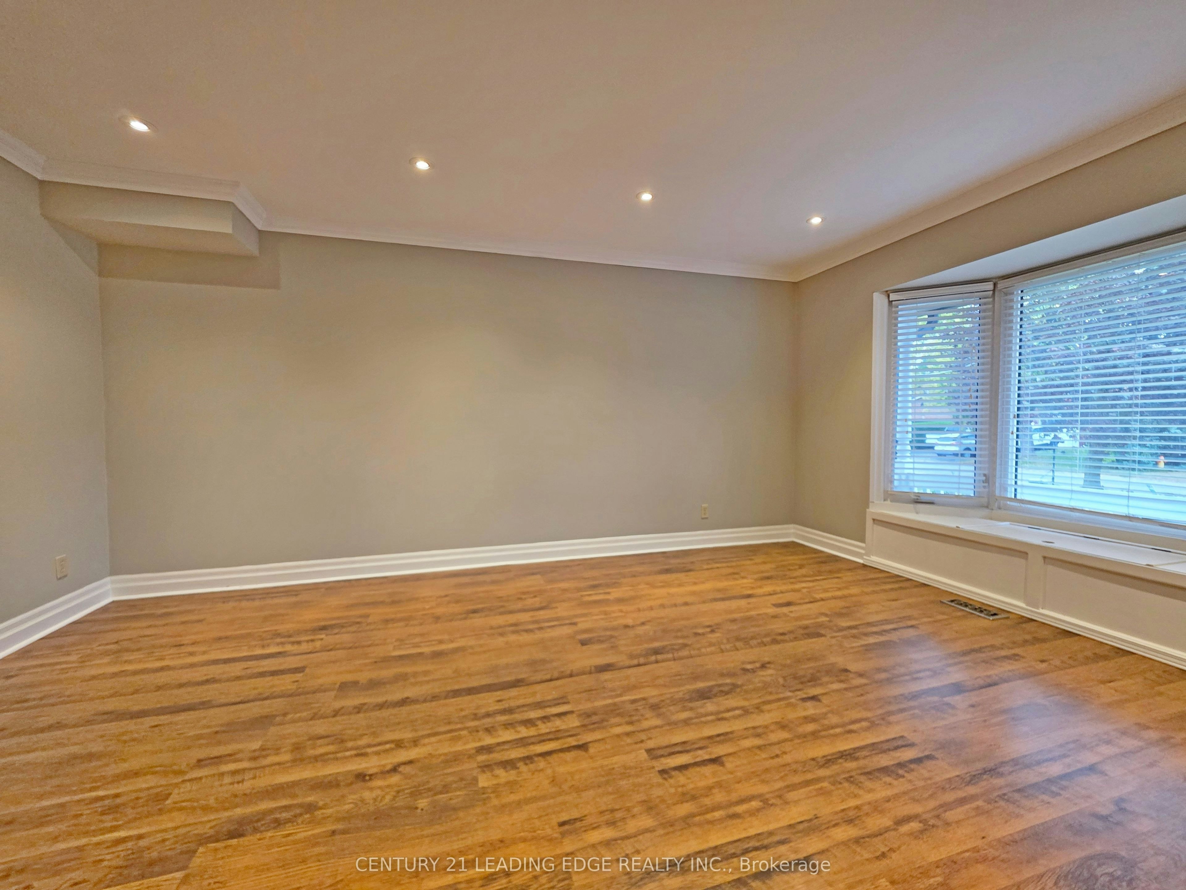 14 Hadera Place, Georgina, ON, L4P 3N6 - 8