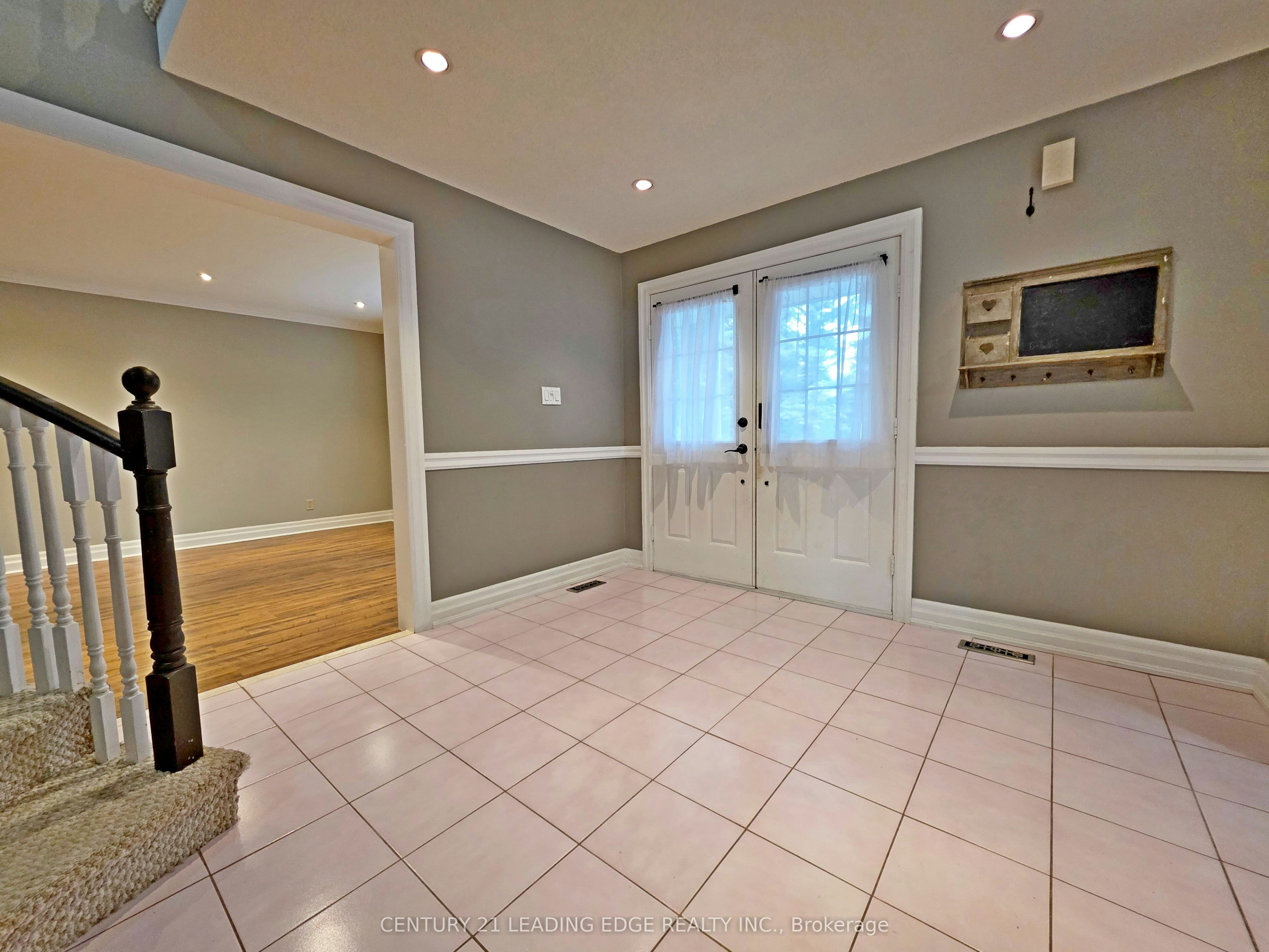 14 Hadera Place, Georgina, ON, L4P 3N6 - 4