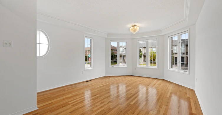 55 Grassland Avenue, Richmond Hill, ON, L4B 4K9 - 5