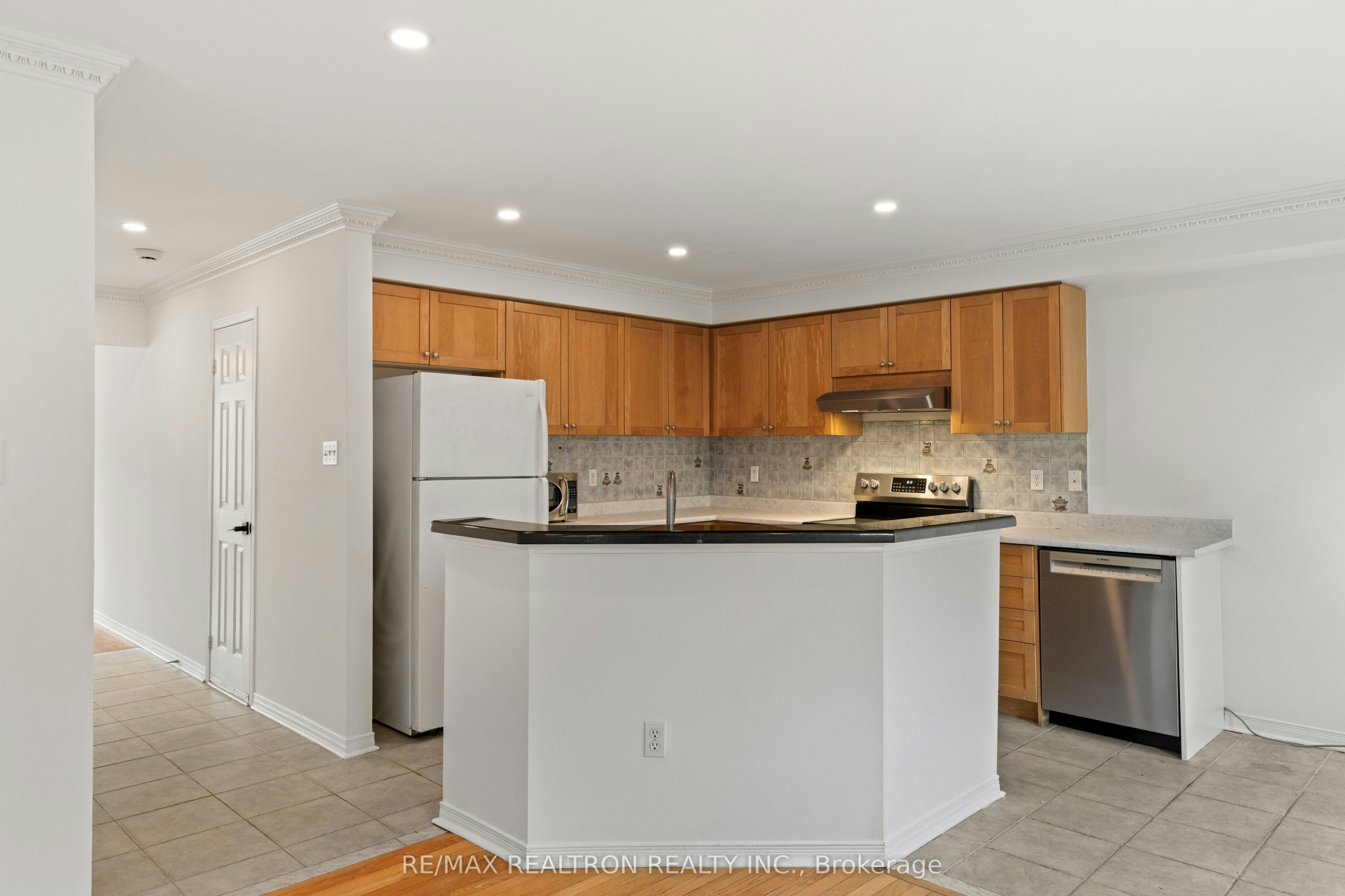55 Grassland Avenue, Richmond Hill, ON, L4B 4K9 - 13