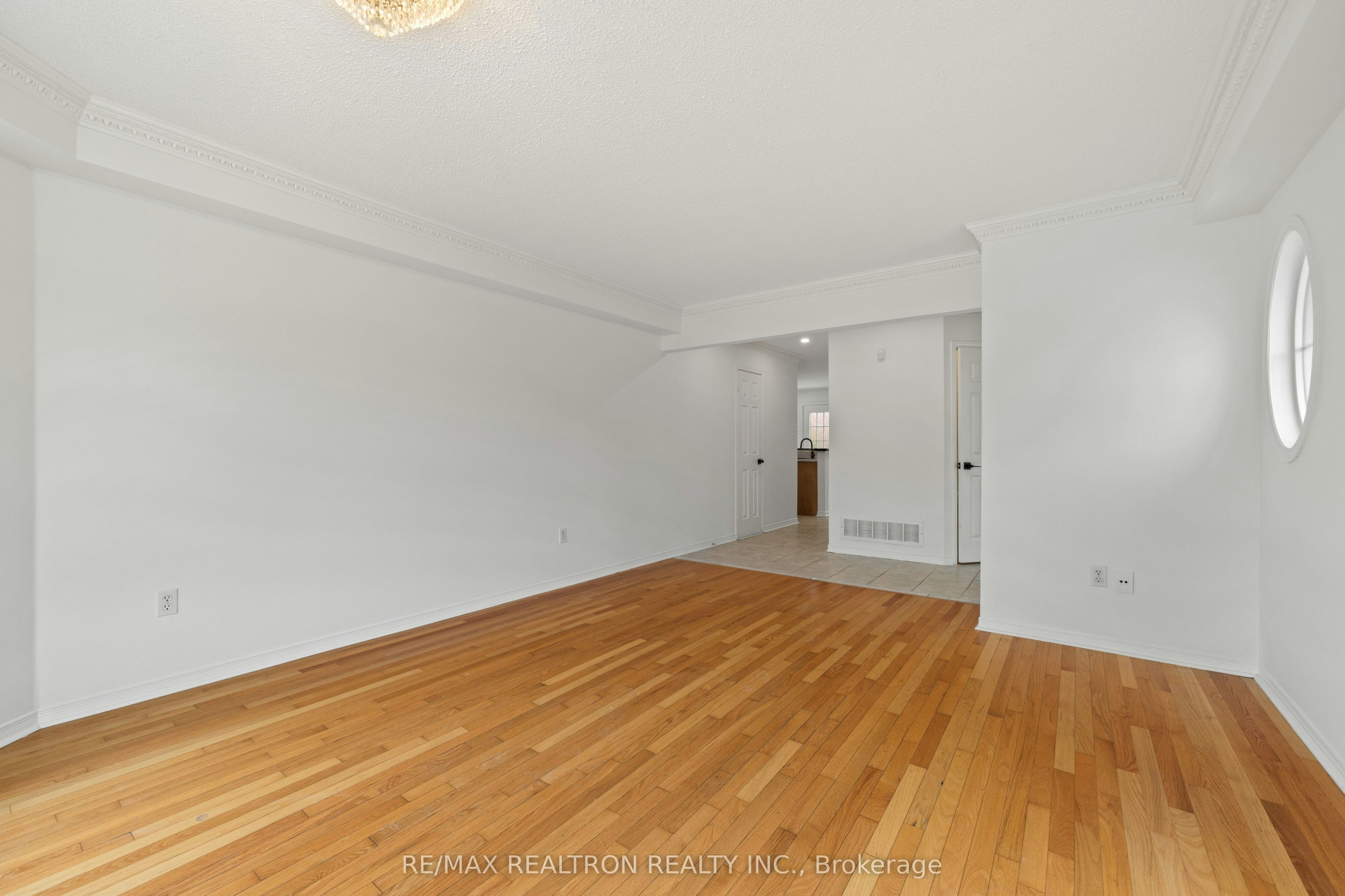 55 Grassland Avenue, Richmond Hill, ON, L4B 4K9 - 7