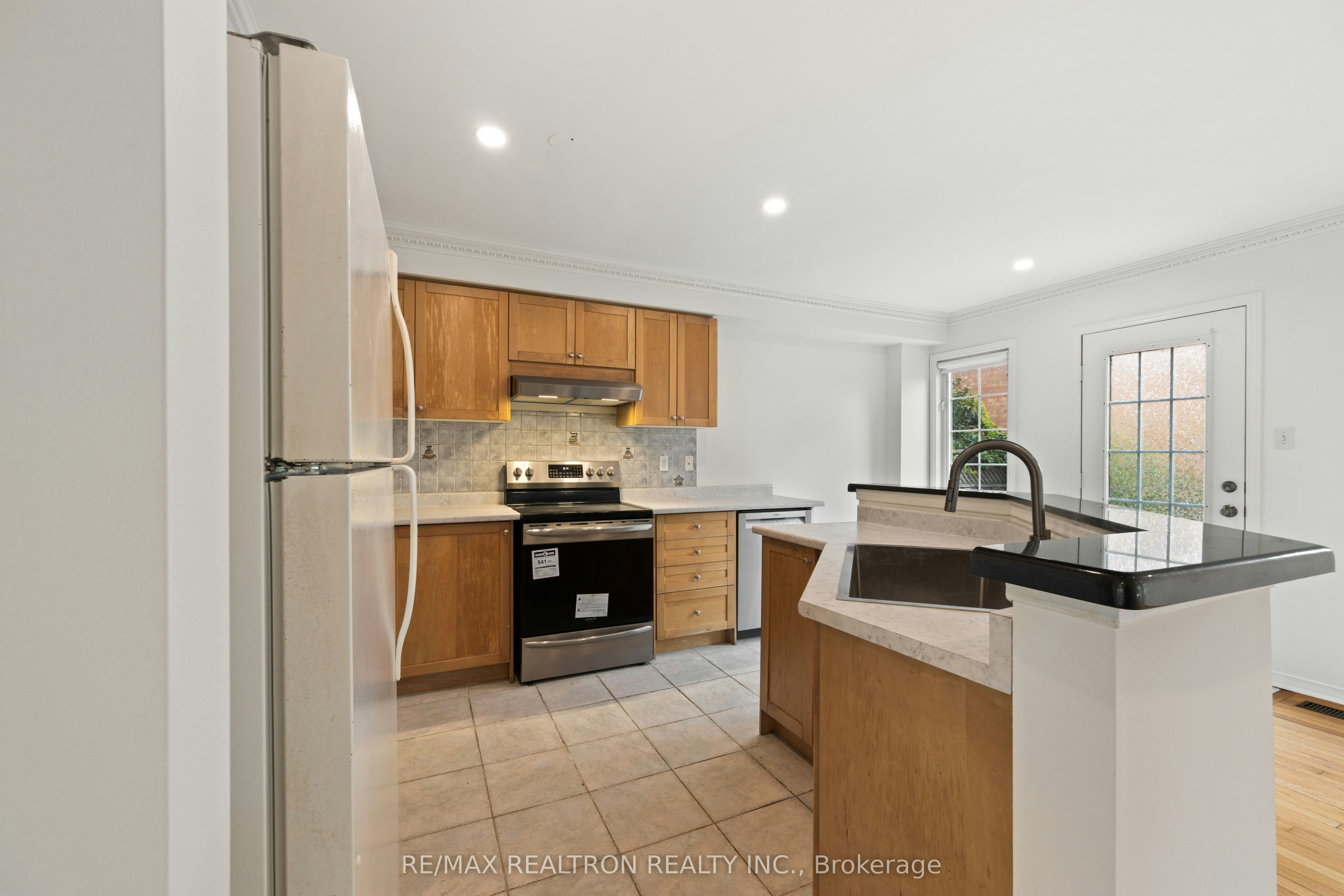 55 Grassland Avenue, Richmond Hill, ON, L4B 4K9 - 15