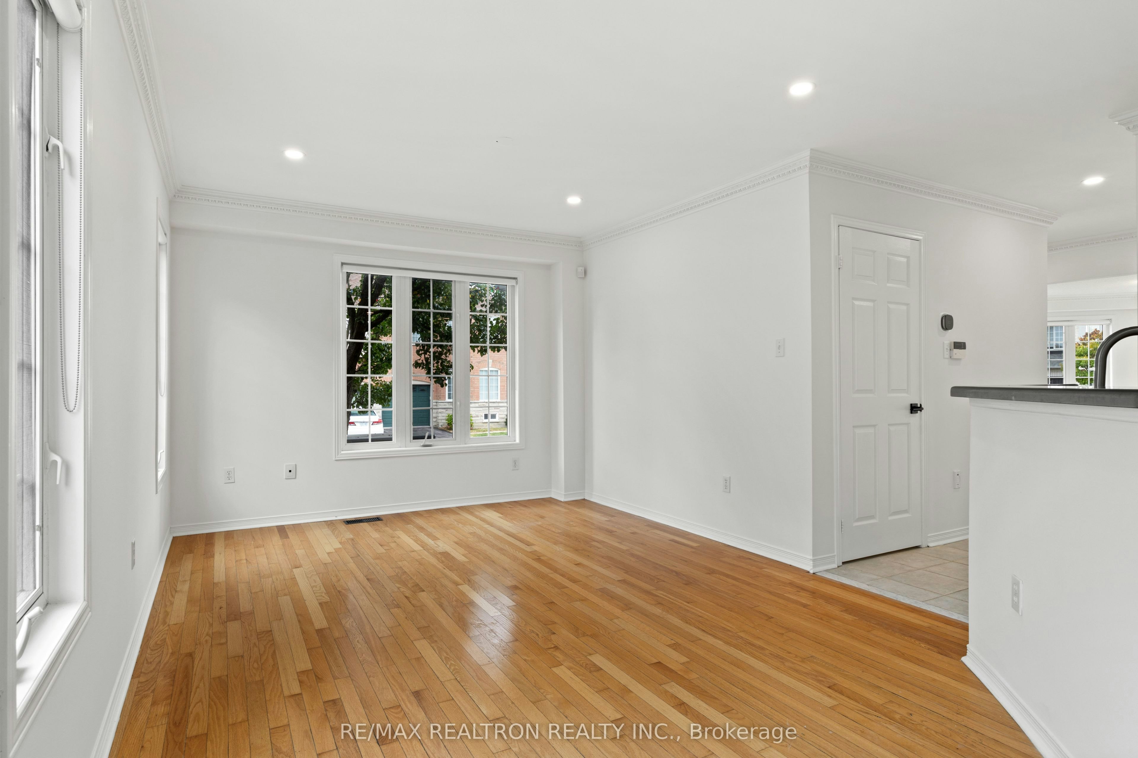 55 Grassland Avenue, Richmond Hill, ON, L4B 4K9 - 10