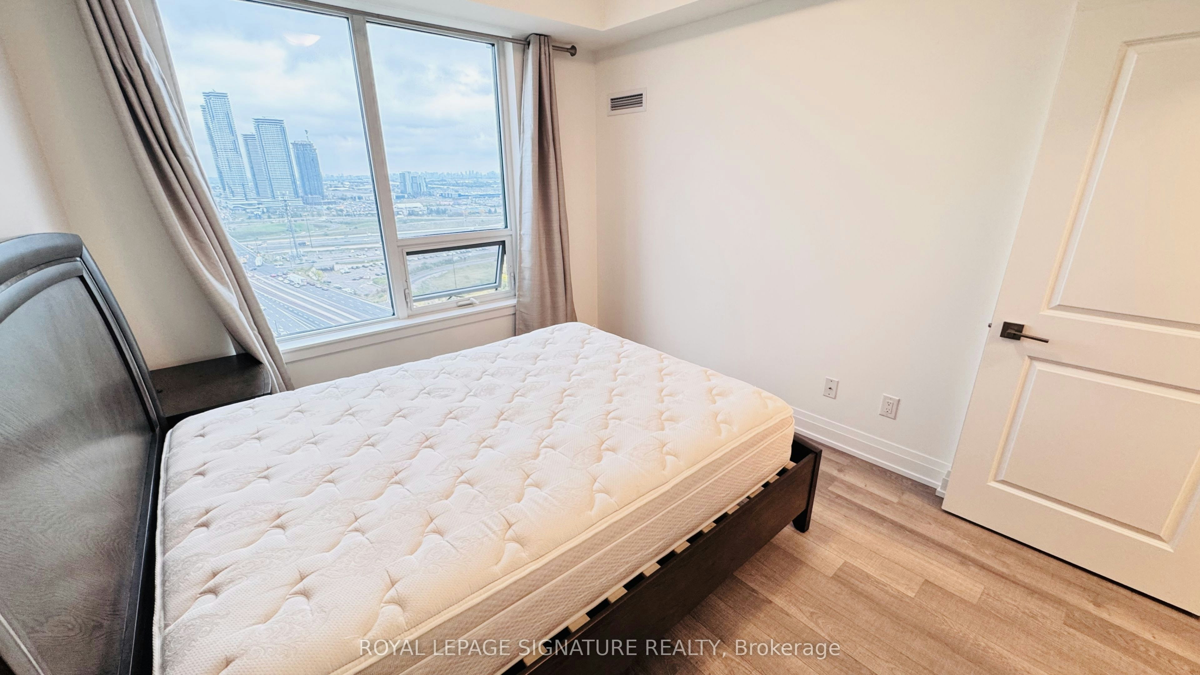 2206-3600 Hwy 7 N/A, Vaughan, ON, L4L 0G7 - 14