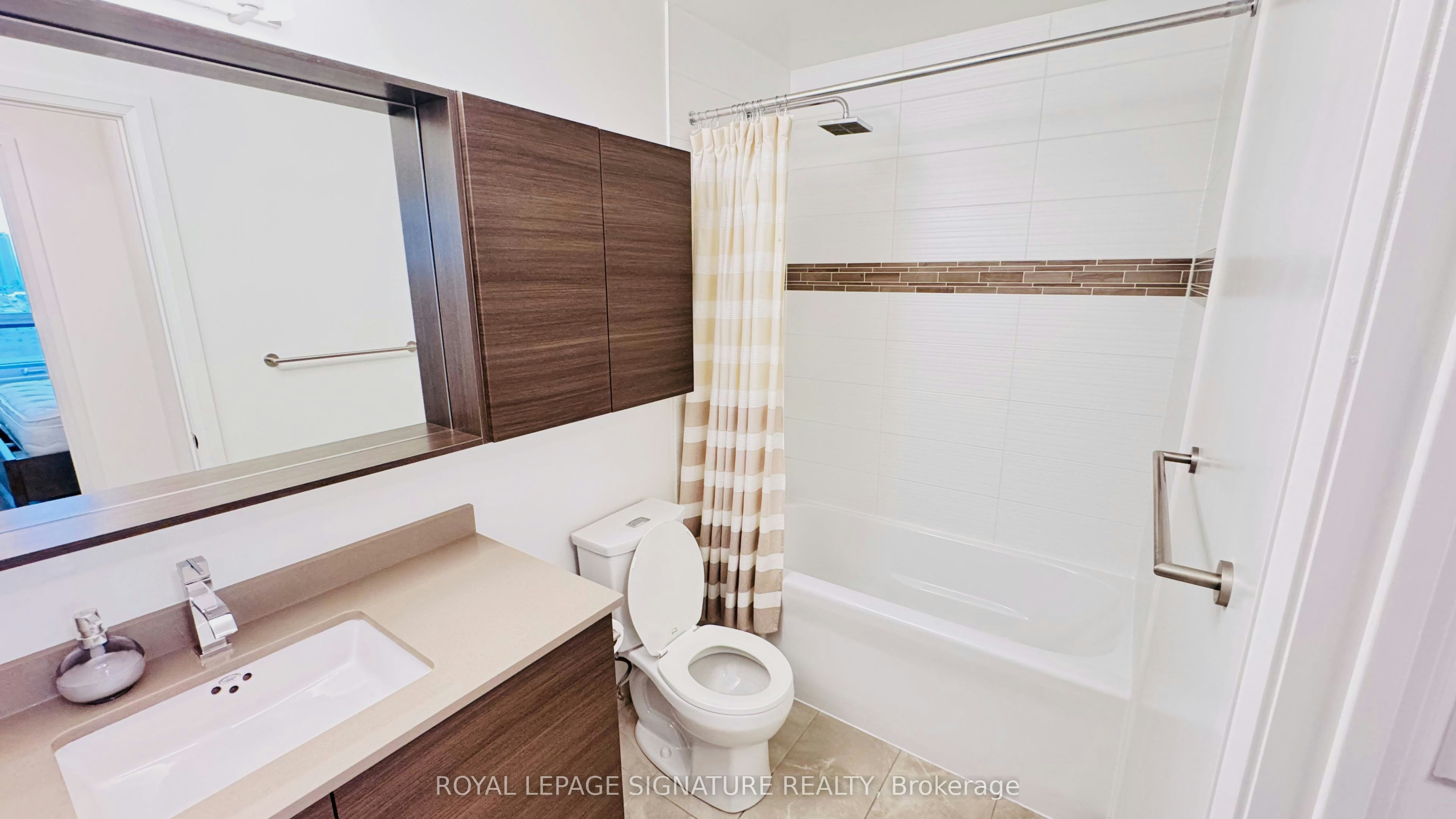 2206-3600 Hwy 7 N/A, Vaughan, ON, L4L 0G7 - 15