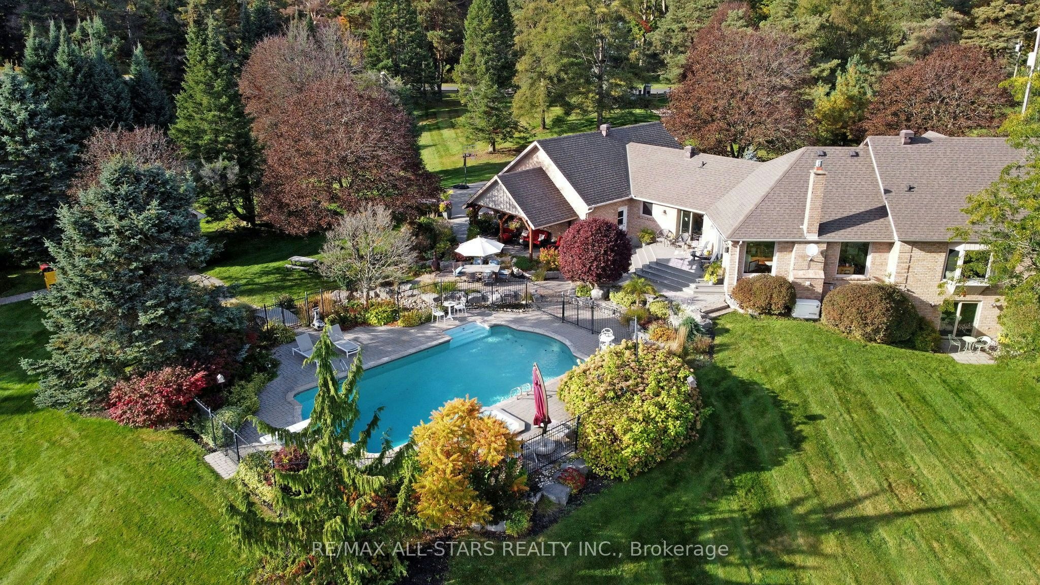 15 Lobraico Lane, Whitchurch-Stouffville, ON, L4A 7X5