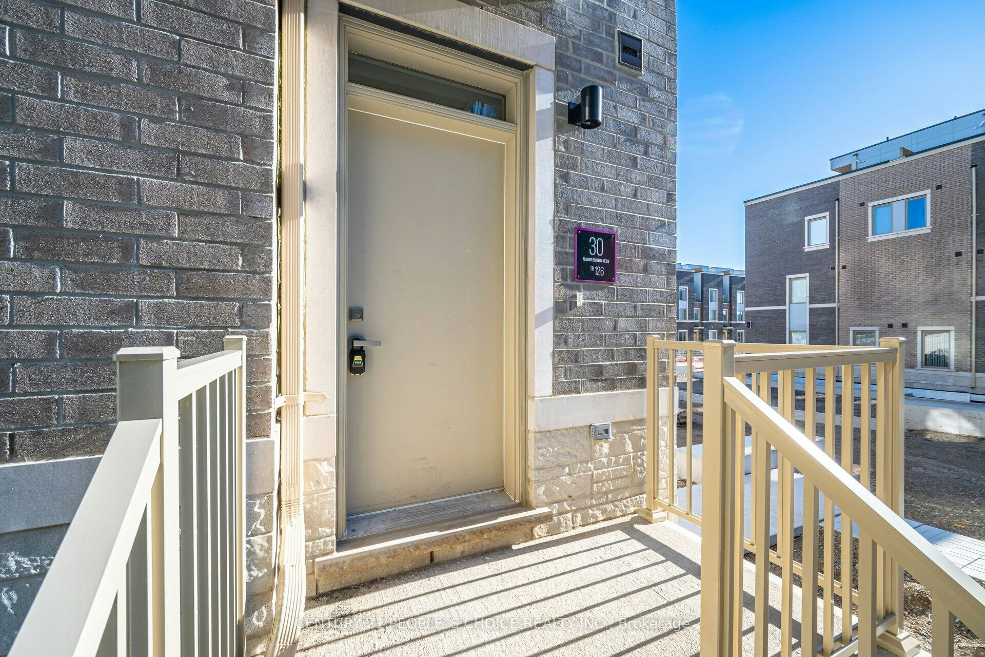 126-30 Almond Blossom Mews, Vaughan, ON, L4K 0N6 - 3