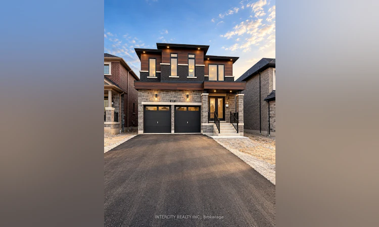 68 Caddie Crescent