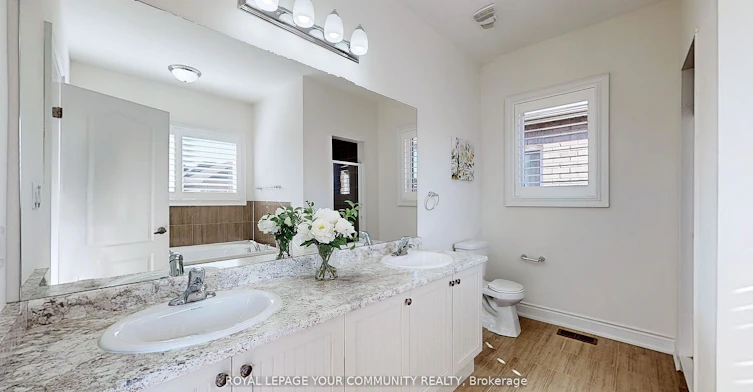 19 Robert Baldwin Boulevard, East Gwillimbury, ON, L9N 0R3 - 23