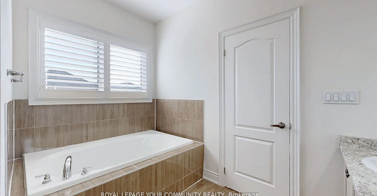 19 Robert Baldwin Boulevard, East Gwillimbury, ON, L9N 0R3 - 24