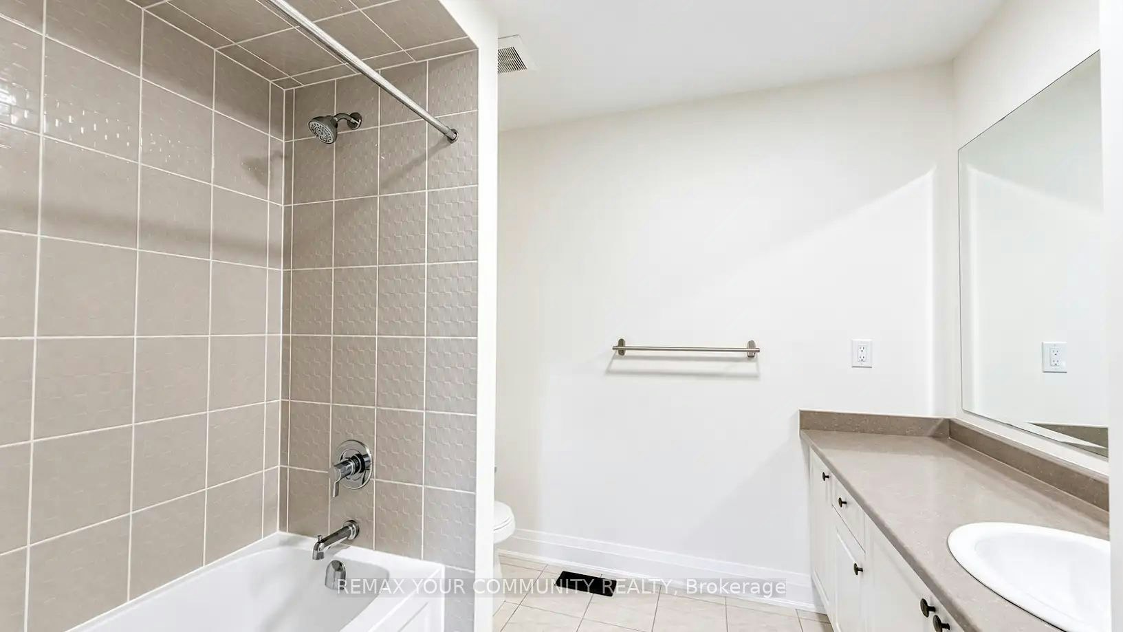 22 Upbound Court, East Gwillimbury, ON, L9N 0W1 - 31