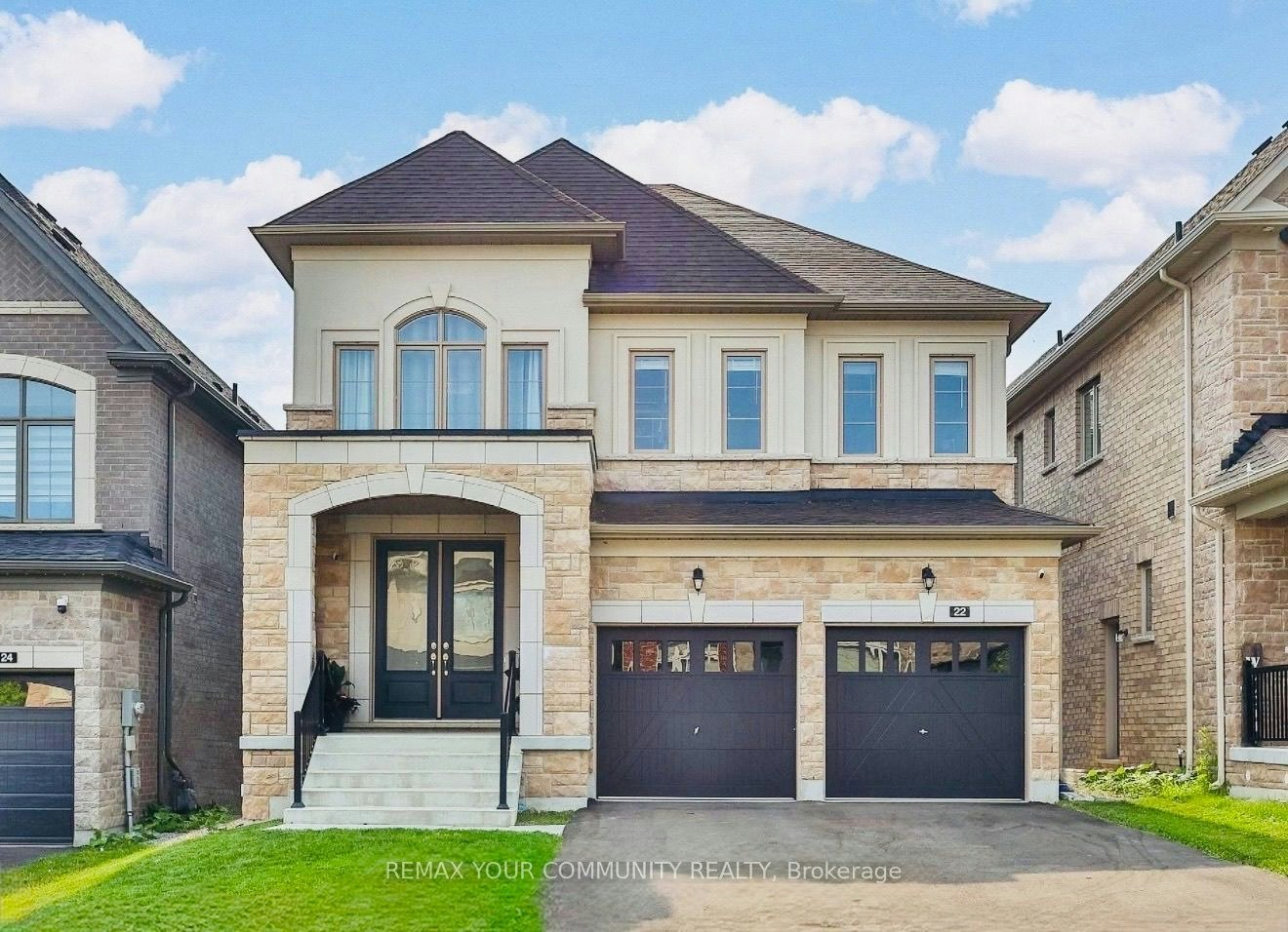 22 Upbound Court, East Gwillimbury, ON, L9N 0W1