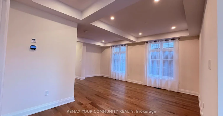 22 Upbound Court, East Gwillimbury, ON, L9N 0W1 - 9