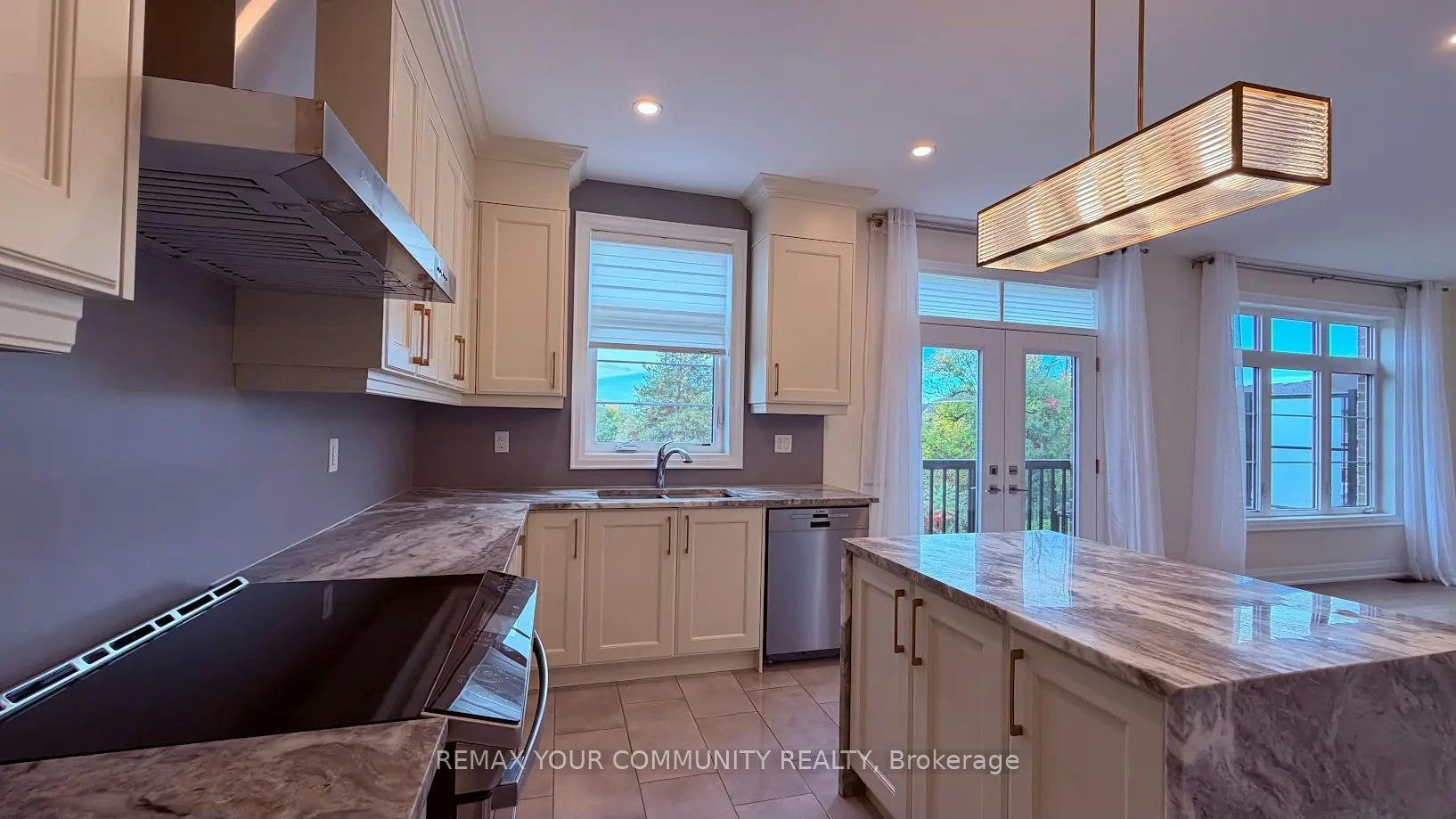 22 Upbound Court, East Gwillimbury, ON, L9N 0W1 - 12