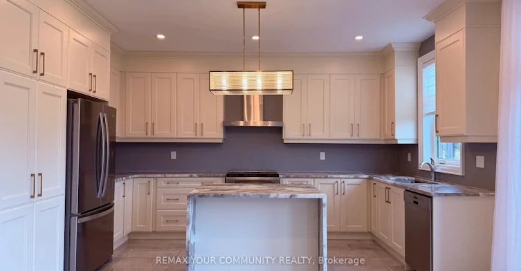 22 Upbound Court, East Gwillimbury, ON, L9N 0W1 - 11