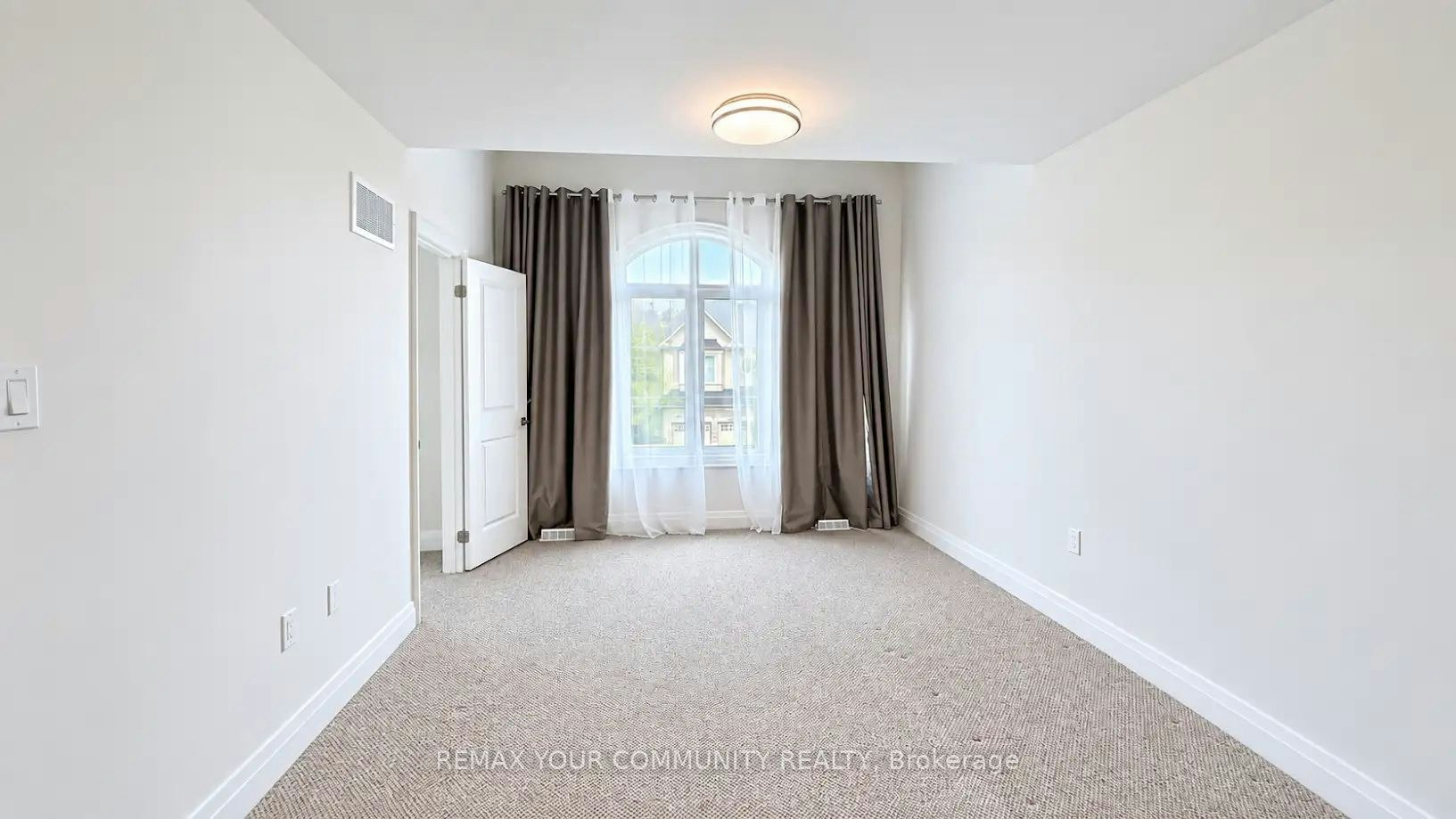 22 Upbound Court, East Gwillimbury, ON, L9N 0W1 - 24