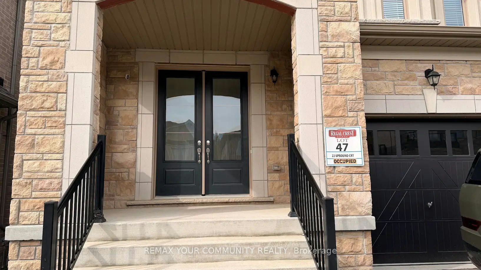 22 Upbound Court, East Gwillimbury, ON, L9N 0W1 - 2