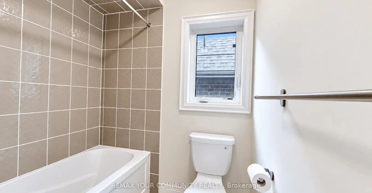 22 Upbound Court, East Gwillimbury, ON, L9N 0W1 - 27