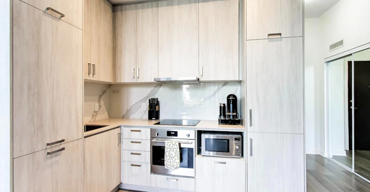 105-60 Honeycrisp Crescent, Vaughan, ON, L4K 0N5