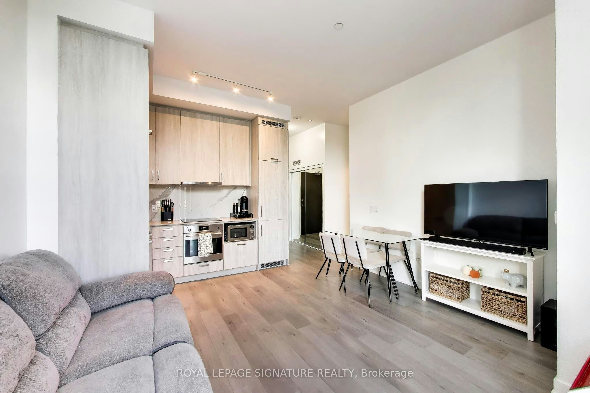 105-60 Honeycrisp Crescent, Vaughan, ON, L4K 0N5 - 2