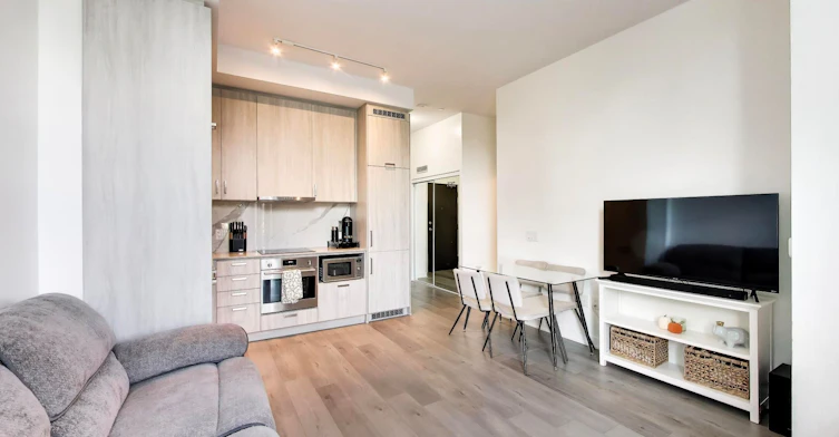 105-60 Honeycrisp Crescent, Vaughan, ON, L4K 0N5 - 2