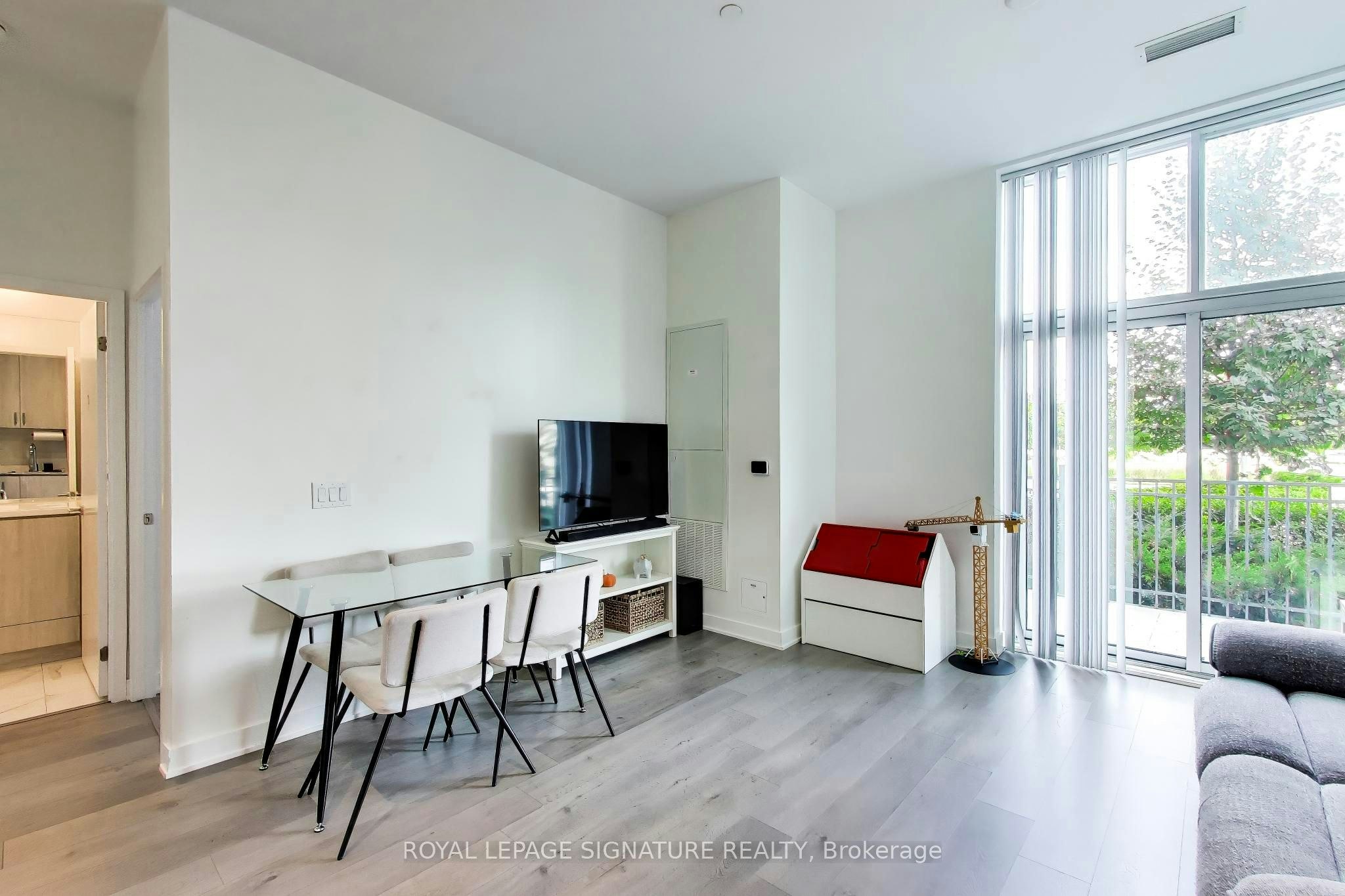 105-60 Honeycrisp Crescent, Vaughan, ON, L4K 0N5 - 4