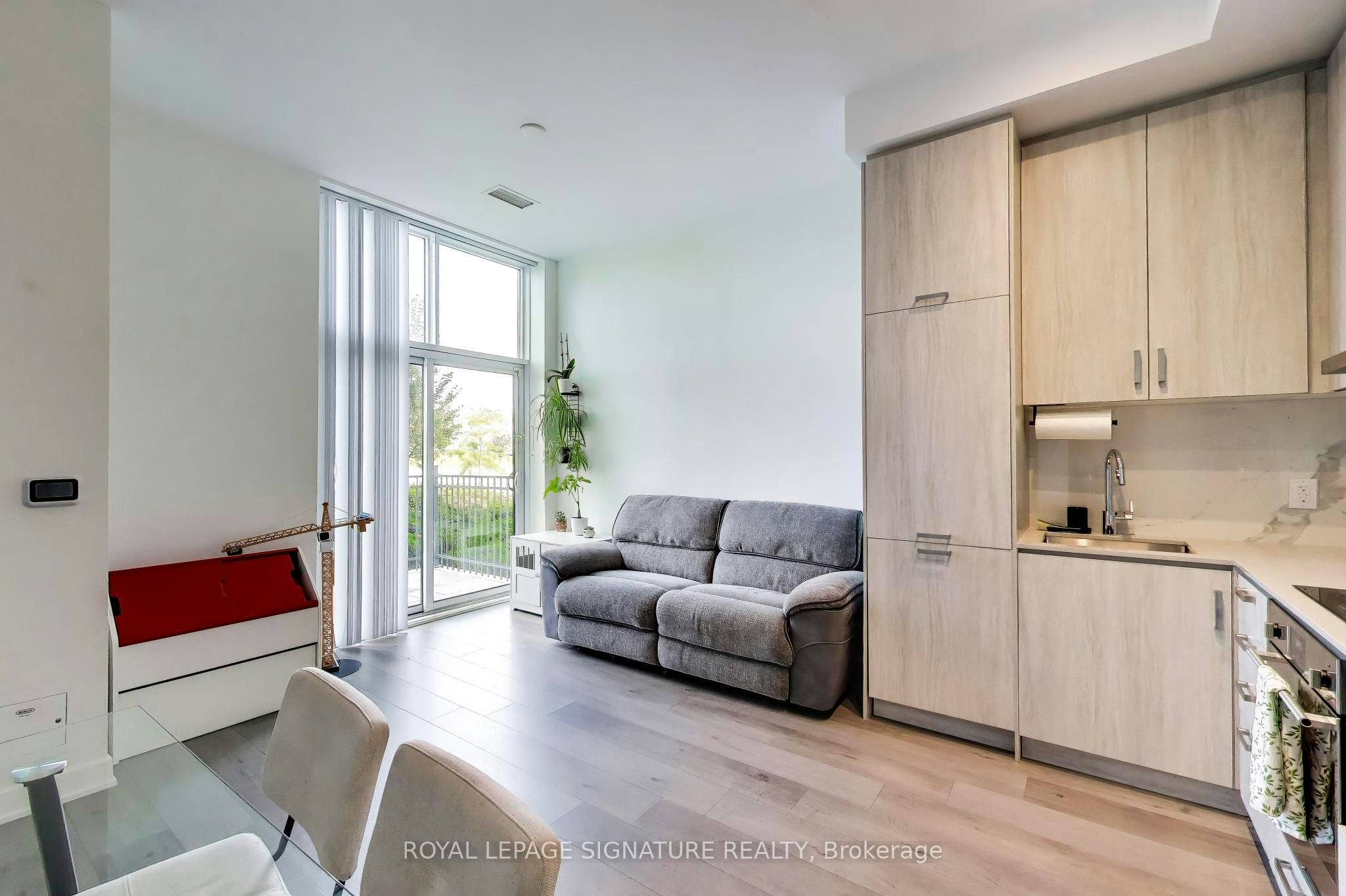 105-60 Honeycrisp Crescent, Vaughan, ON, L4K 0N5 - 3