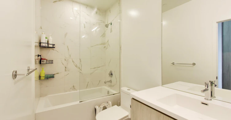 105-60 Honeycrisp Crescent, Vaughan, ON, L4K 0N5 - 7