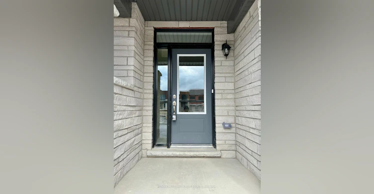 39 Griffith Street, Aurora, ON, L4G 7B6 - 2